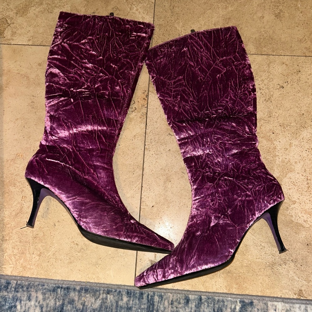 Suzanne Somers Velvet Plum Heeled Boots 9.5